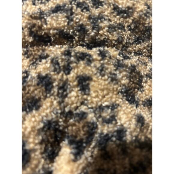 Kensie Girl 7/8 cheetah print boucle type finish puffer jacket euc w/ pockets - Picture 7 of 10